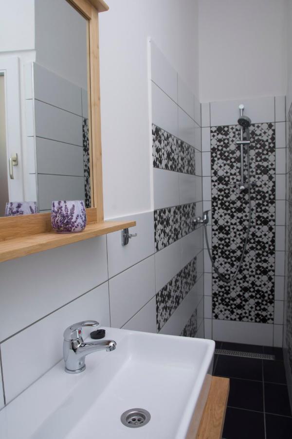 Walnuttree Loft Style Prestige Apartment Budapest Ngoại thất bức ảnh